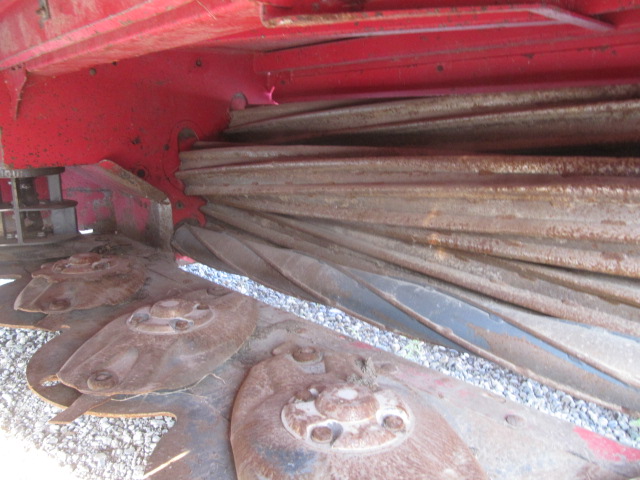 2018 Massey Ferguson 9286 Windrower Disc Header