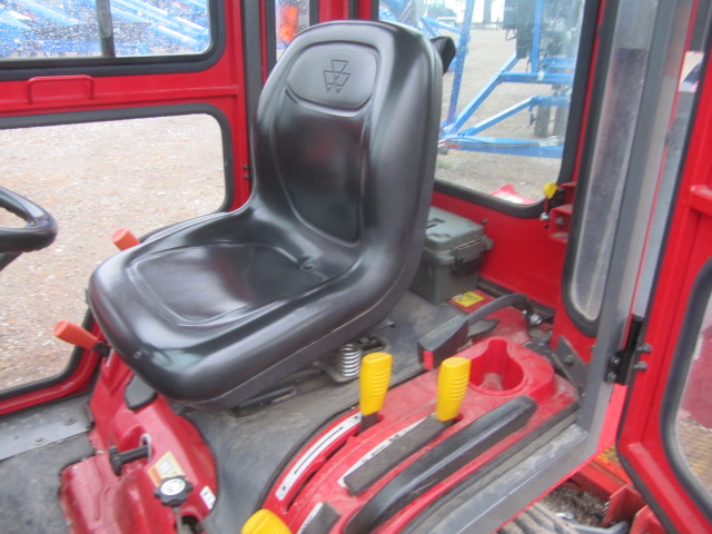 2018 Massey Ferguson GC1705 Tractor
