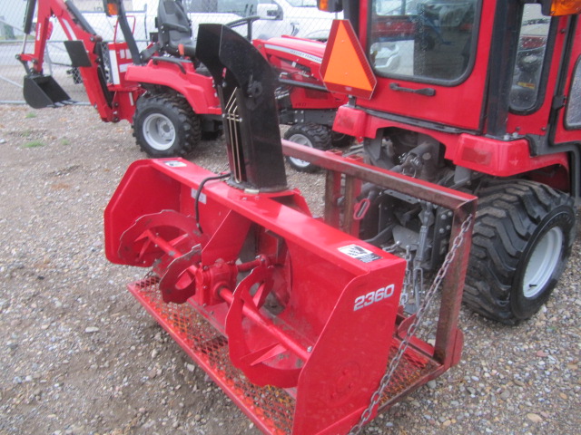 2018 Massey Ferguson GC1705 Tractor