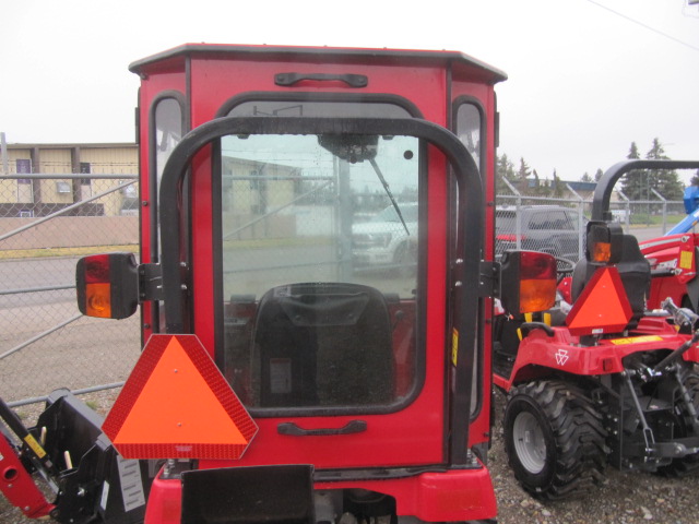 2018 Massey Ferguson GC1705 Tractor