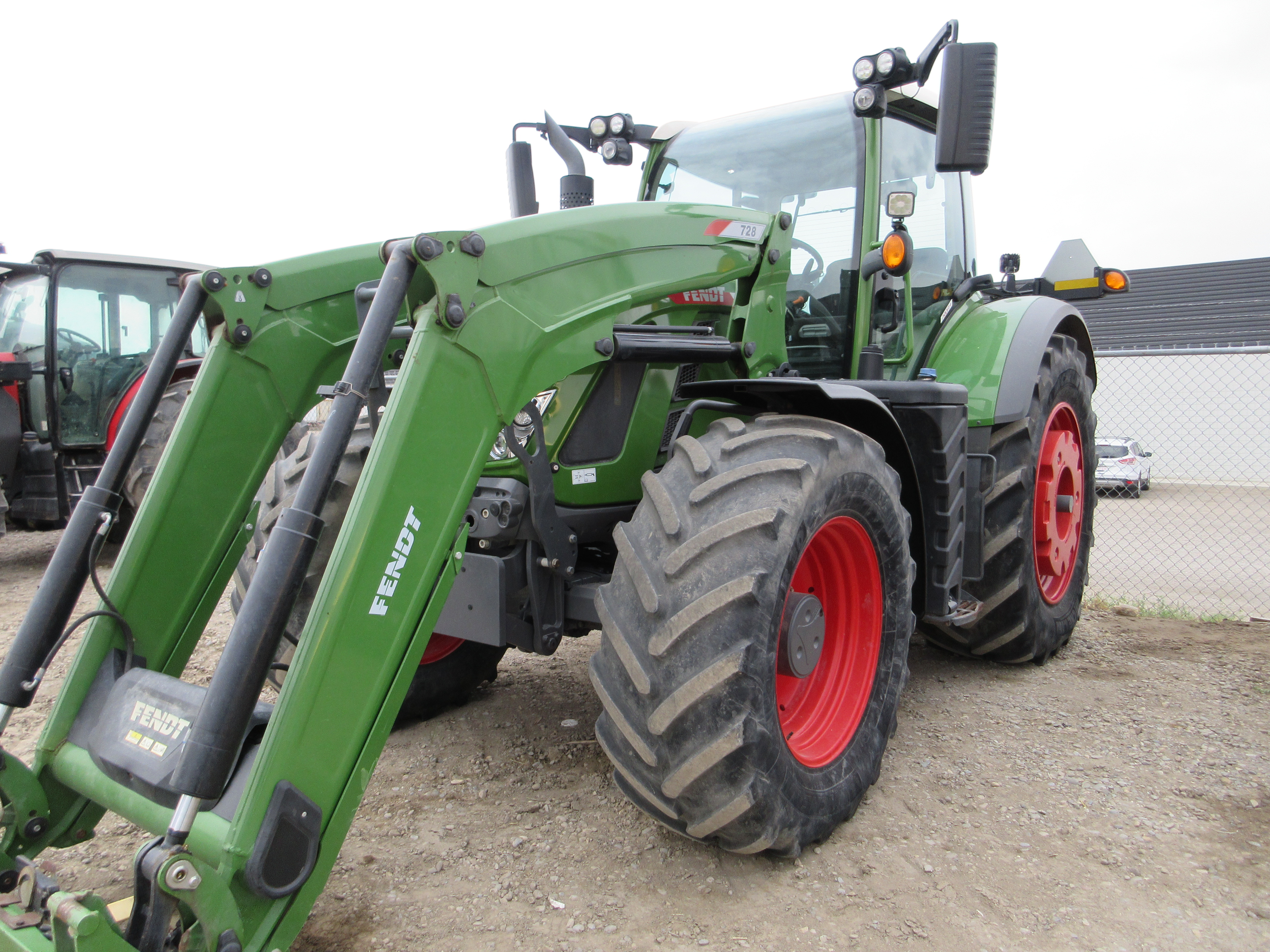 2022 Fendt 724S4 Tractor