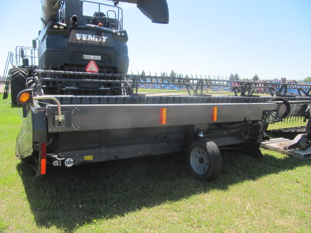2015 Massey Ferguson 5300-35 Windrower Draper Header