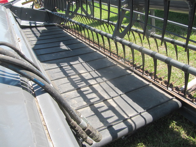 2015 Massey Ferguson 5300-35 Windrower Draper Header