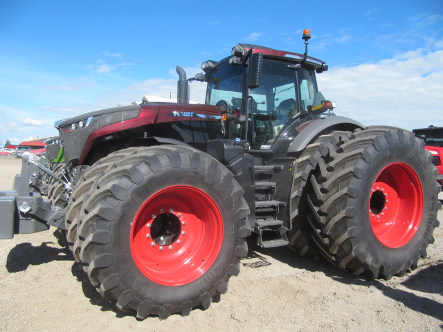 2024 Fendt 1038 Gen3 Tractor