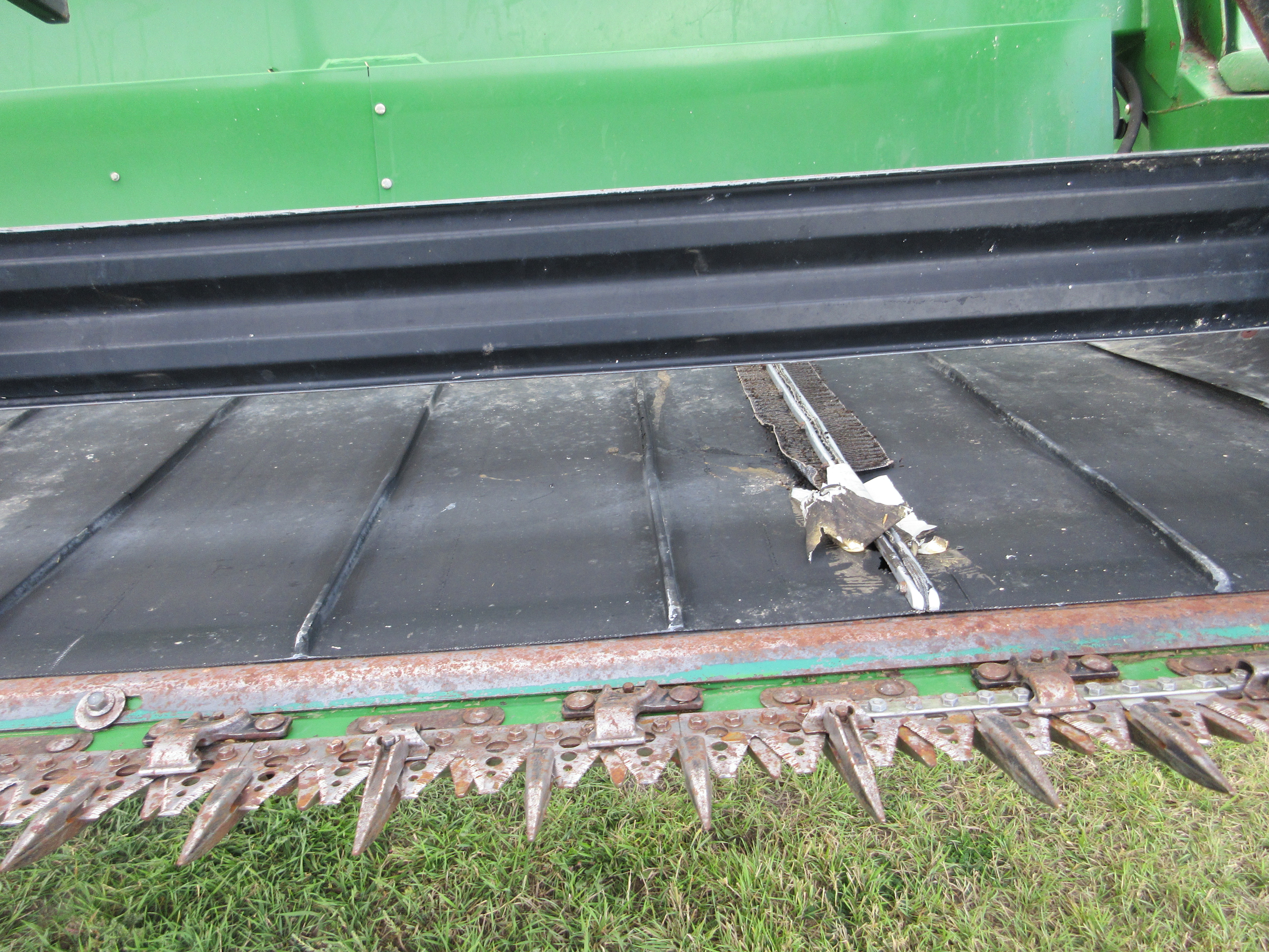 2003 John Deere 936D Header Combine