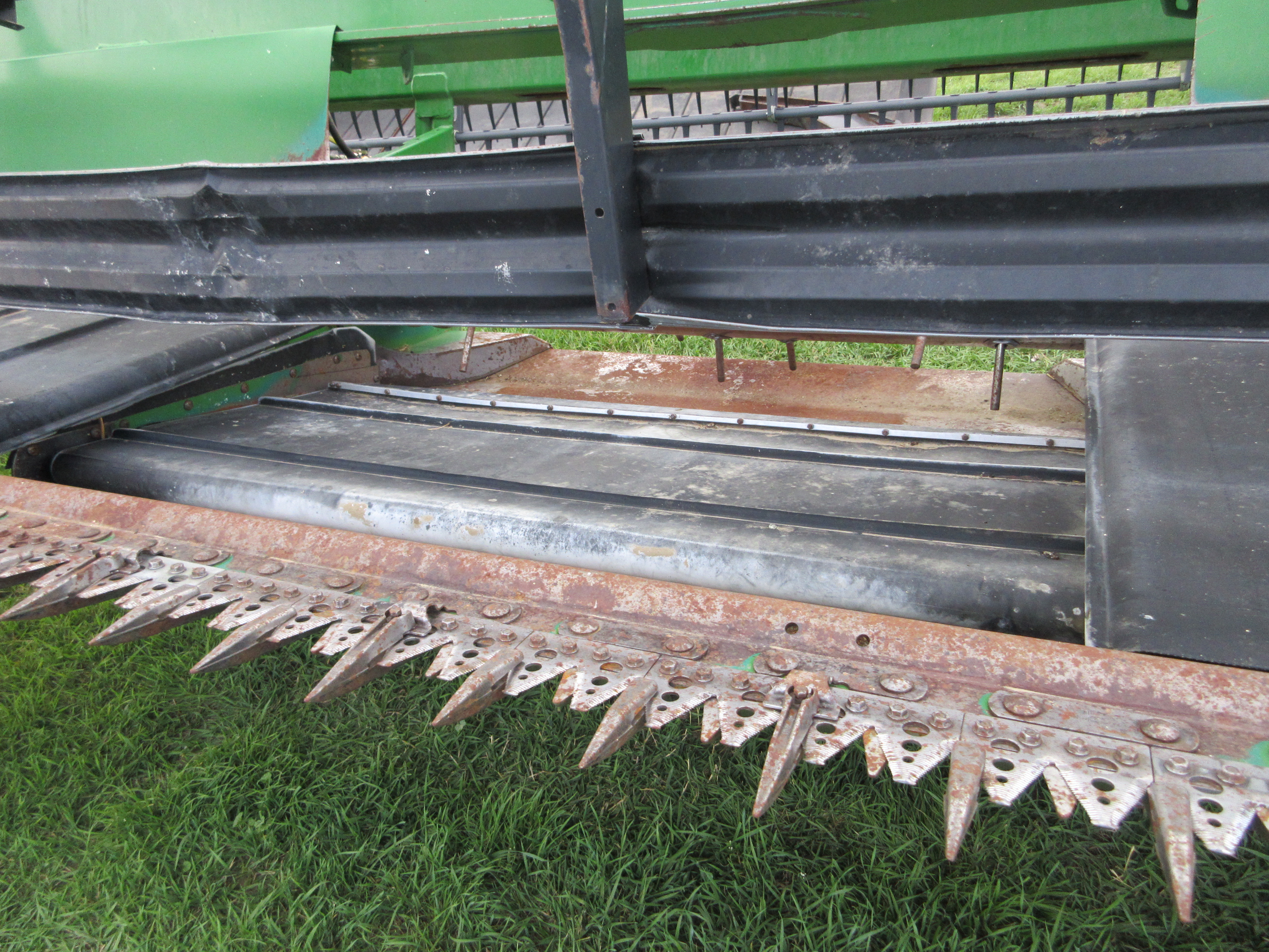 2003 John Deere 936D Header Combine