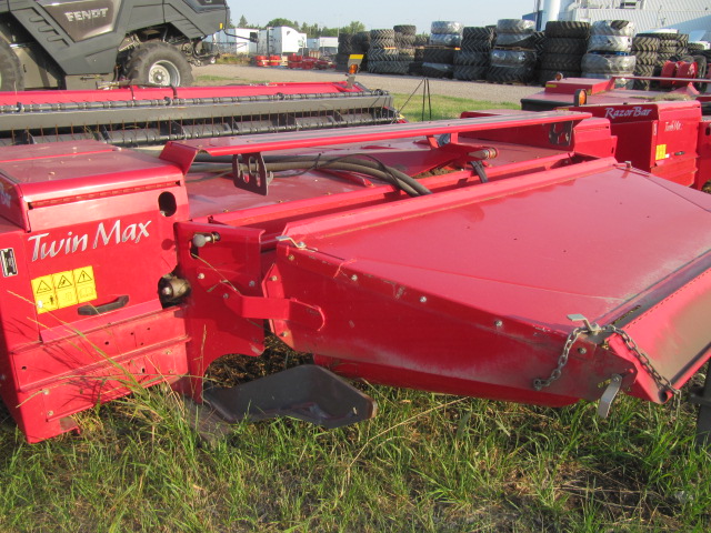 2019 Massey Ferguson MF9286 Windrower Disc Header