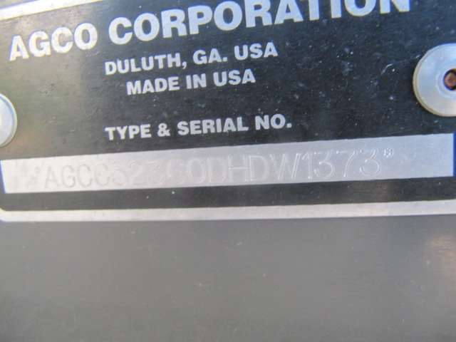 2013 Massey Ferguson 5200 Windrower Draper Header