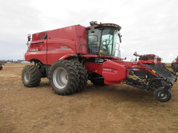 2022 Case 9250 Combine