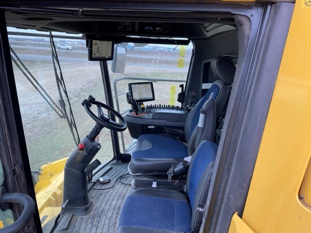 2023 New Holland CR9.90 Combine