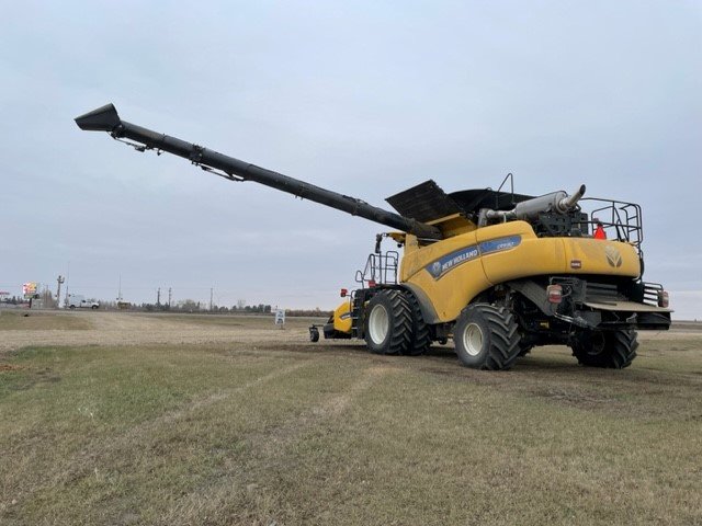 2023 New Holland CR9.90 Combine