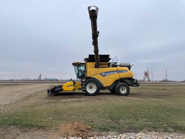 2023 New Holland CR9.90 Combine