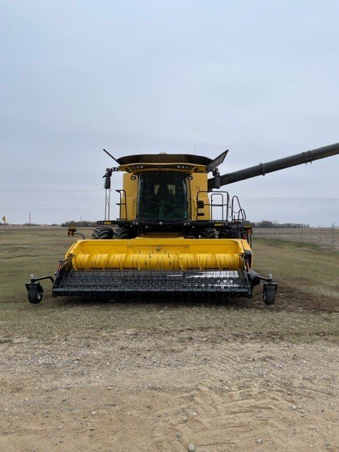 2023 New Holland CR9.90 Combine