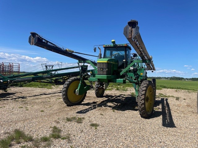 1997 John Deere 4700 Sprayer/High Clearance