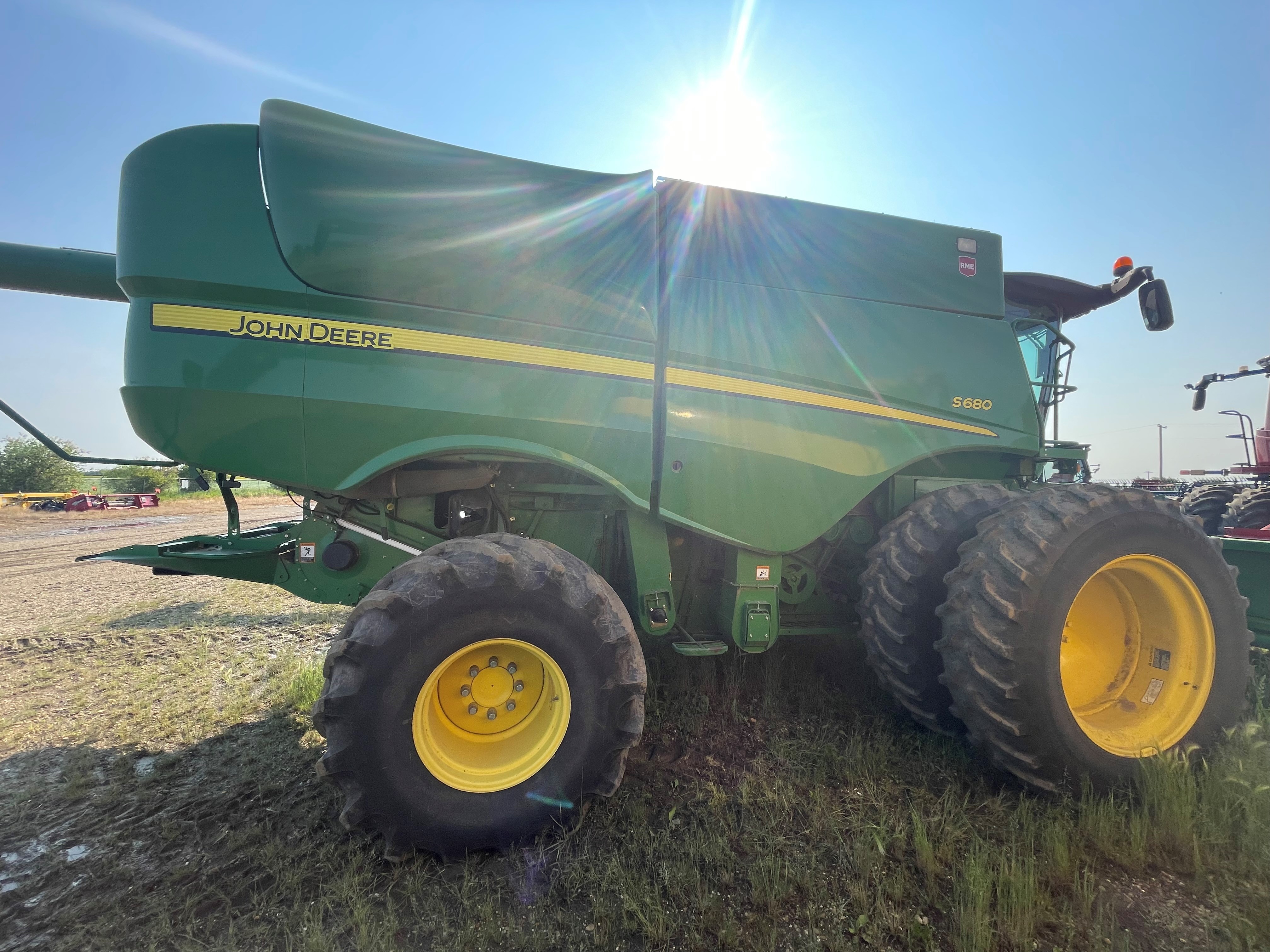 2013 John Deere S680 Combine