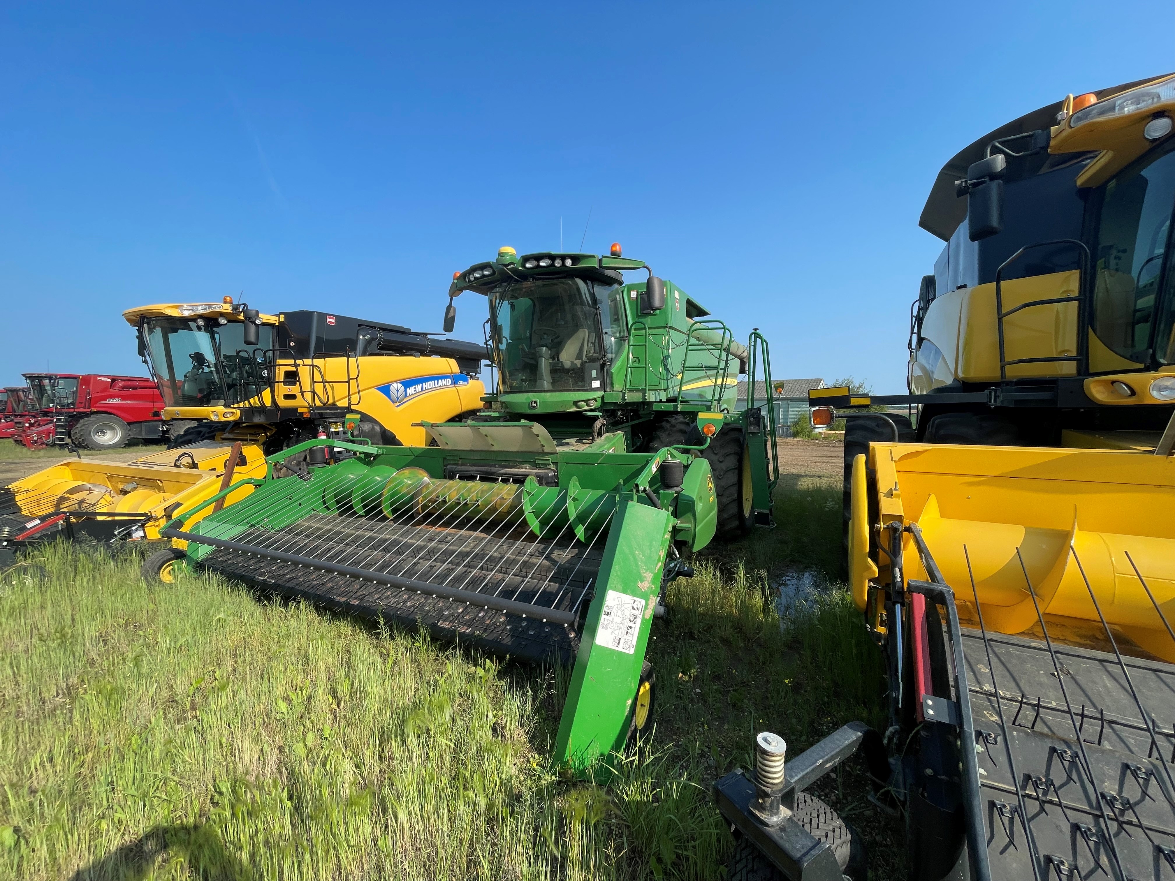 2013 John Deere S680 Combine
