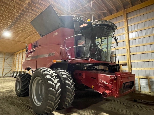 2018 Case 8240 Combine