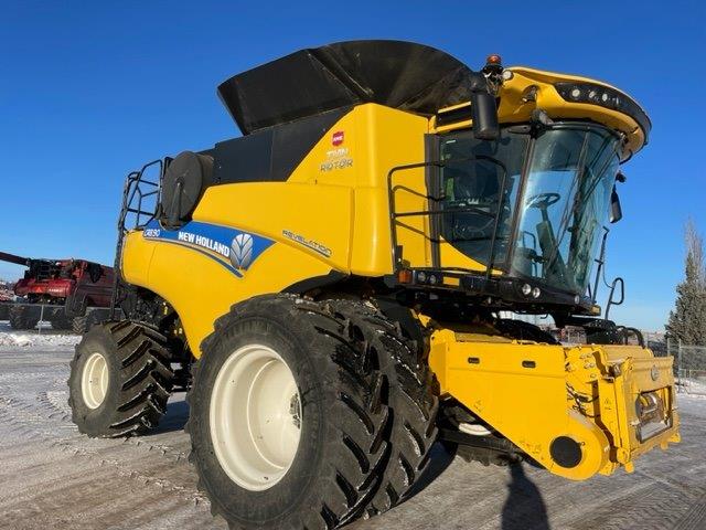 2018 New Holland CR8.90 Combine