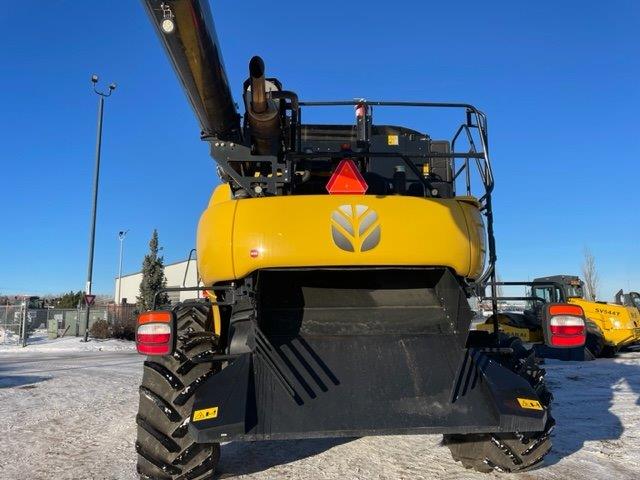 2018 New Holland CR8.90 Combine