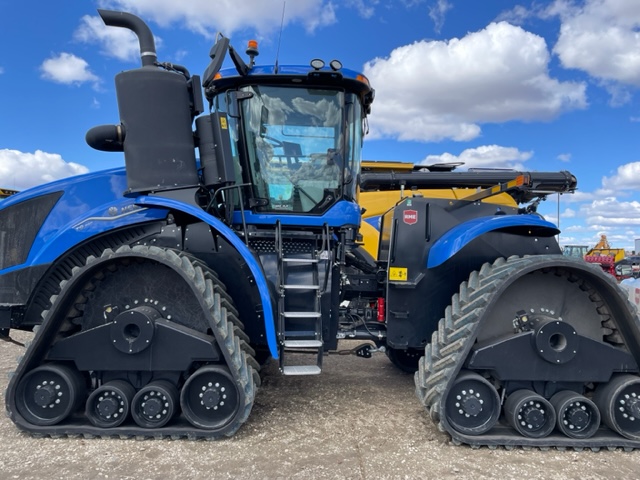 2023 New Holland T9.700Q Tractor Rubber Track