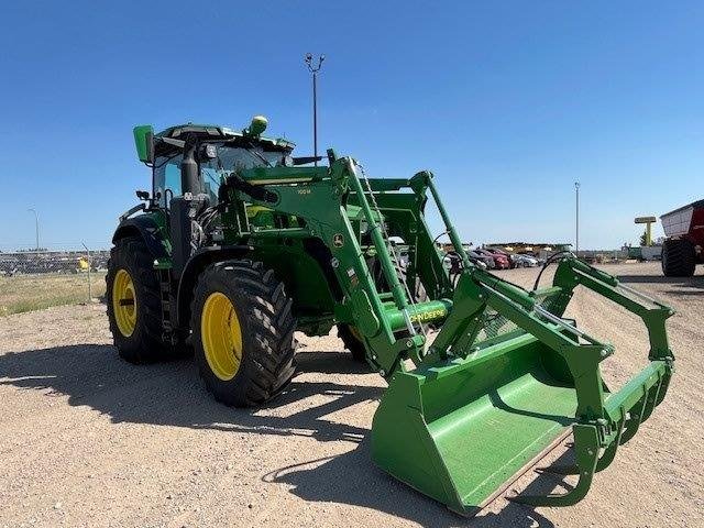 2023 John Deere 7R230 Tractor