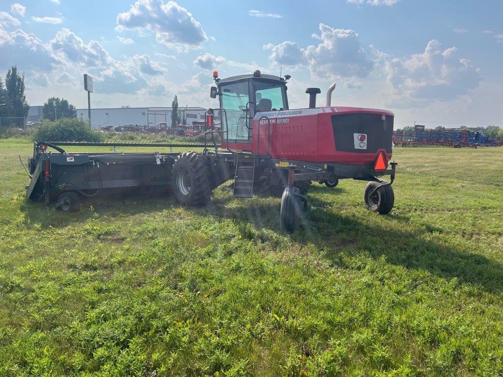 2012 Ferguson WR9735 Windrower