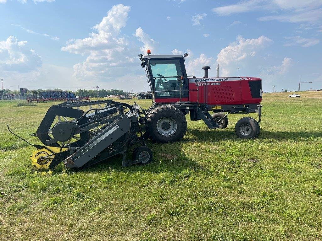 2012 Ferguson WR9735 Windrower