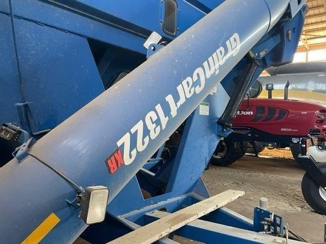 2016 Brandt 1322XR Grain Cart