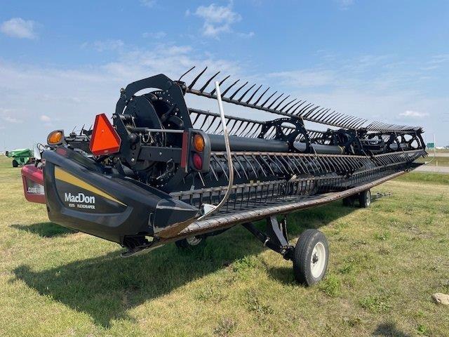 2015 MacDon FD75-35 Header Combine