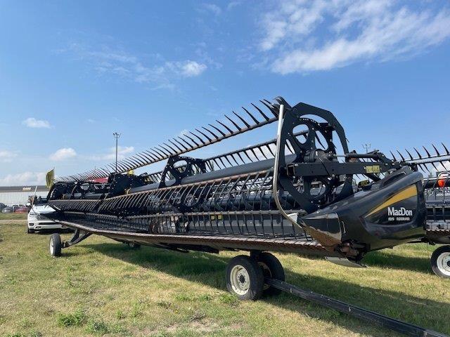 2015 MacDon FD75-35 Header Combine