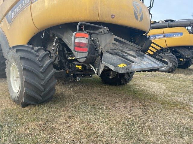2023 New Holland CR9.90 Combine