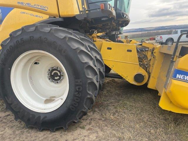 2023 New Holland CR9.90 Combine