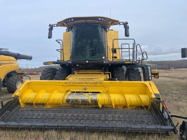 2023 New Holland CR9.90 Combine