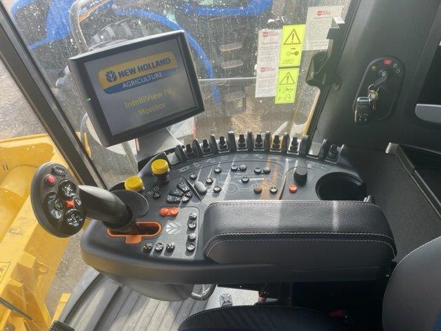 2023 New Holland CR9.90 Combine