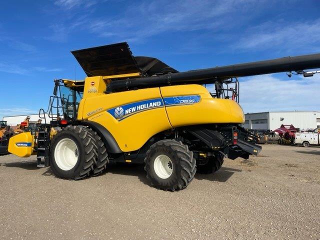 2021 New Holland CR8.90 Combine