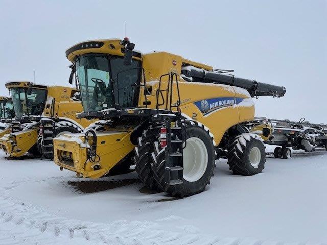2023 New Holland CR9.90 Combine