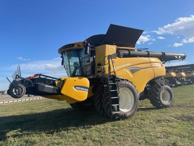 2024 New Holland CR9.90 Combine