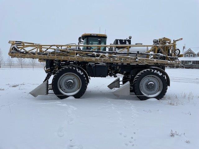 2014 RoGator RG1100 Sprayer/High Clearance