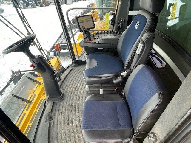 2021 New Holland CR8.90 Combine