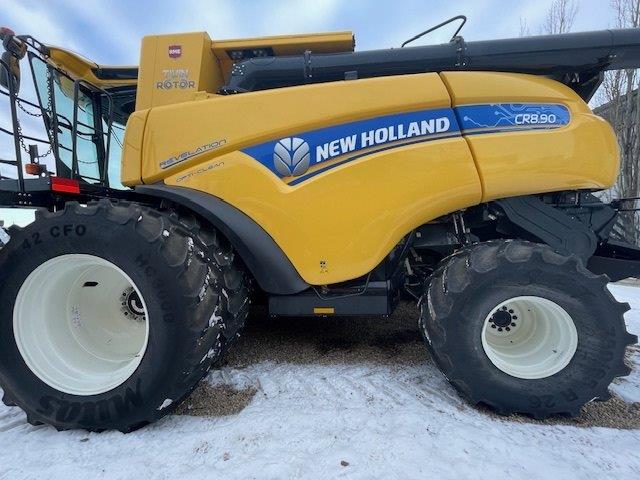 2021 New Holland CR8.90 Combine