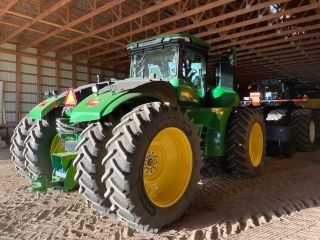 2023 John Deere 9R440 Tractor 4WD