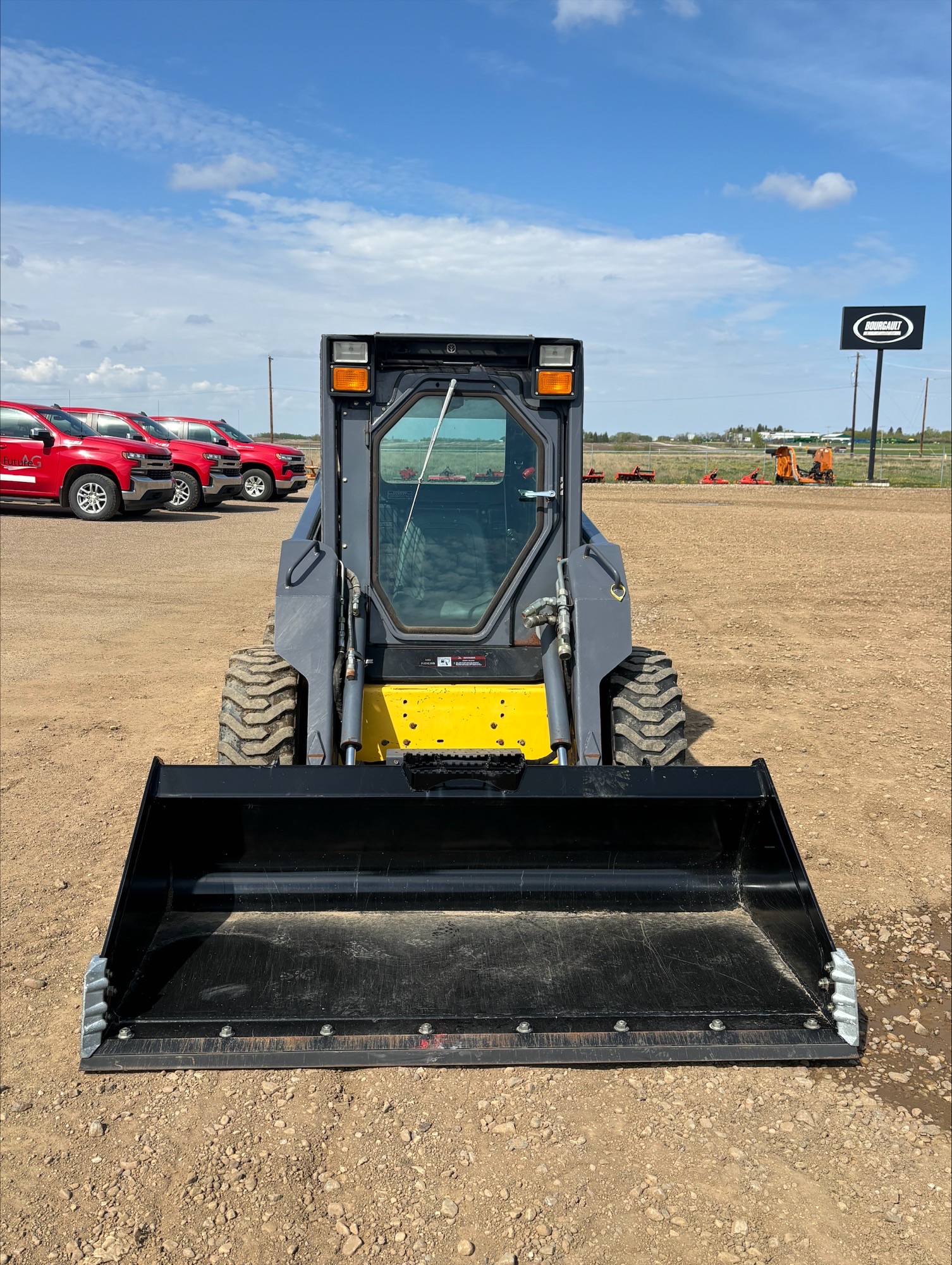 2001 New Holland LS170 Skid Steer Loader