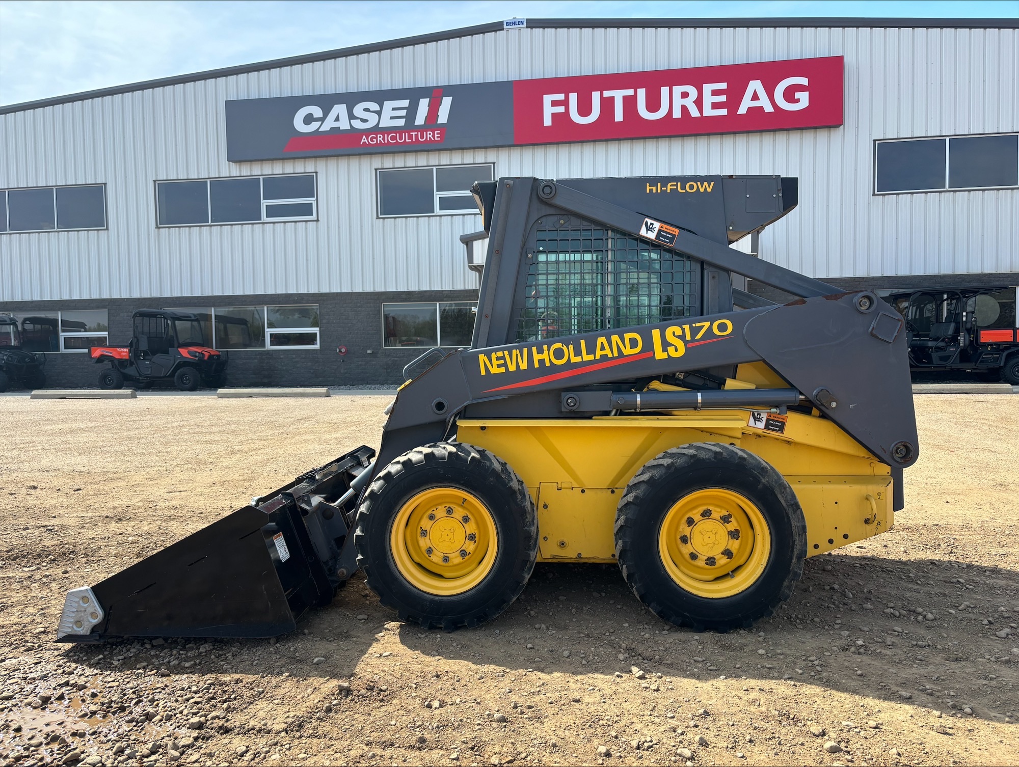 2001 New Holland LS170 Skid Steer Loader