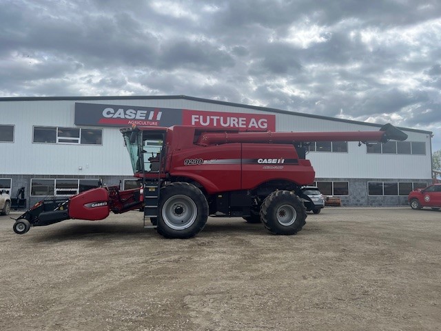 2013 Case IH 9230 Combine