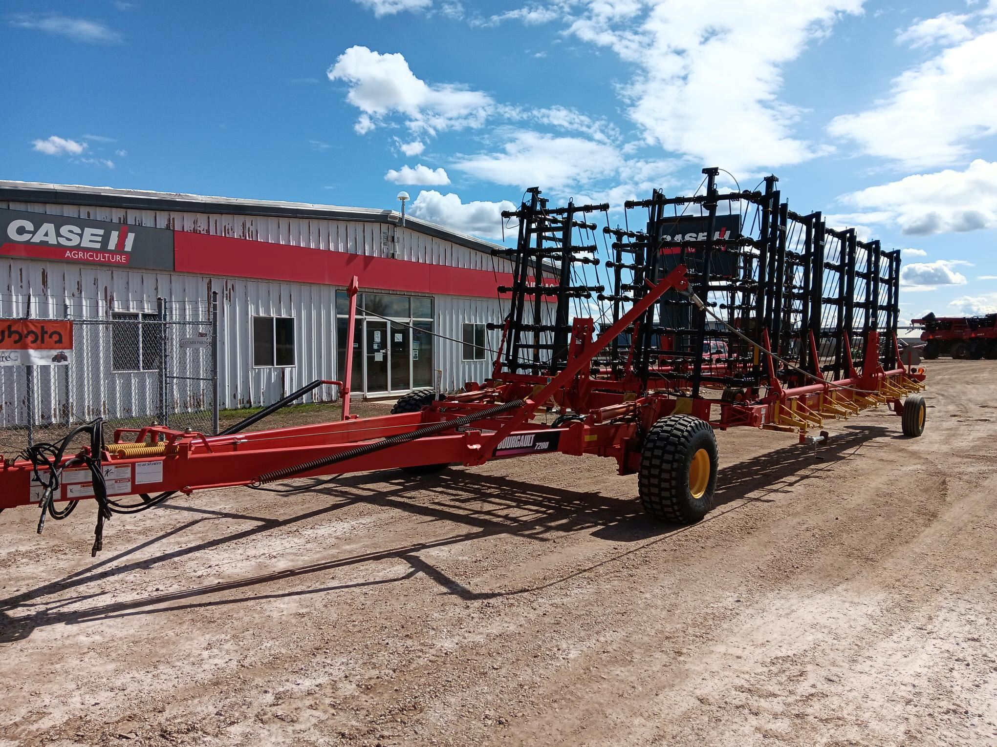 2013 Bourgault 7200-72 Harrow