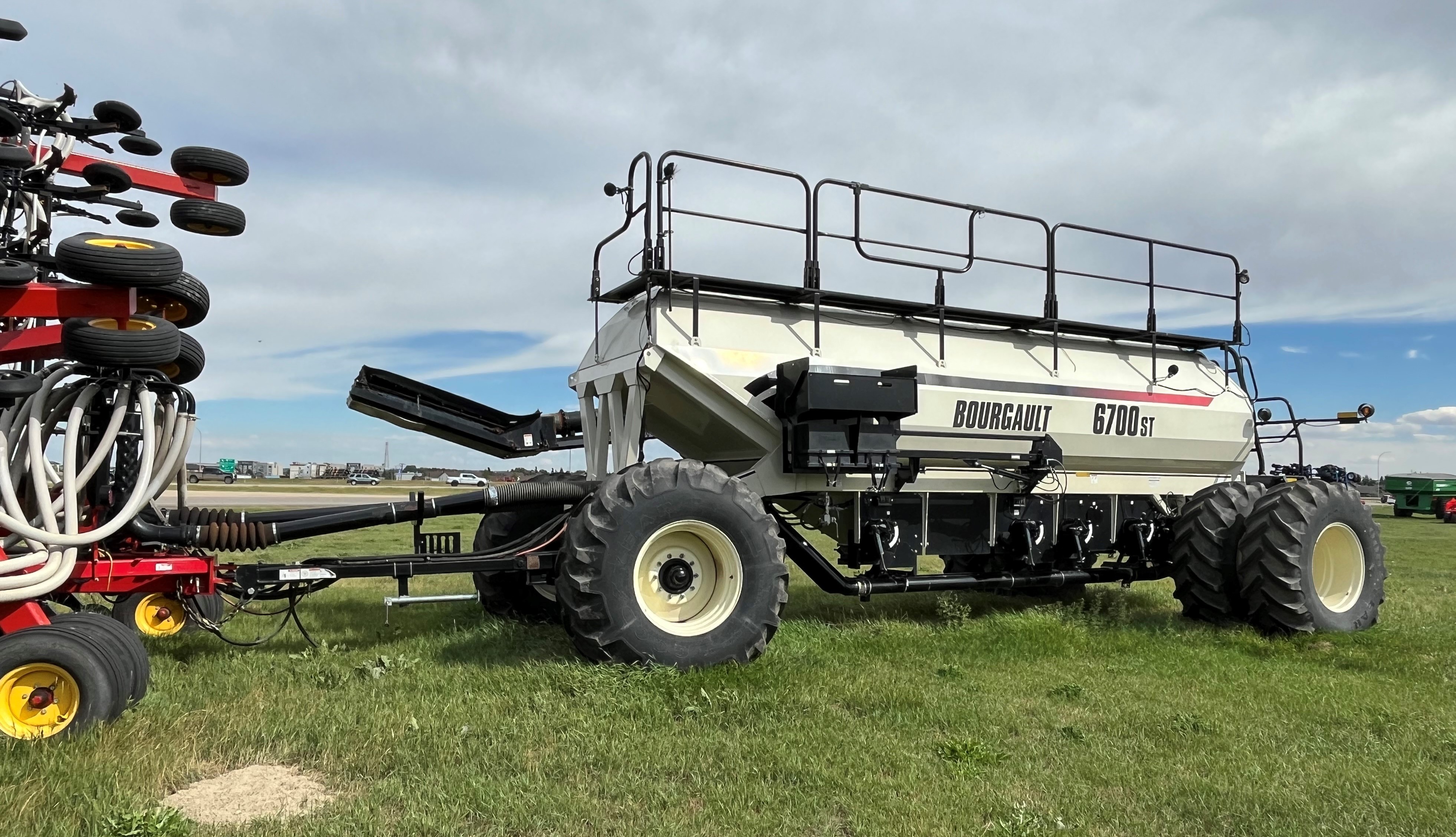 2012 Bourgault 3320 Air Seeder