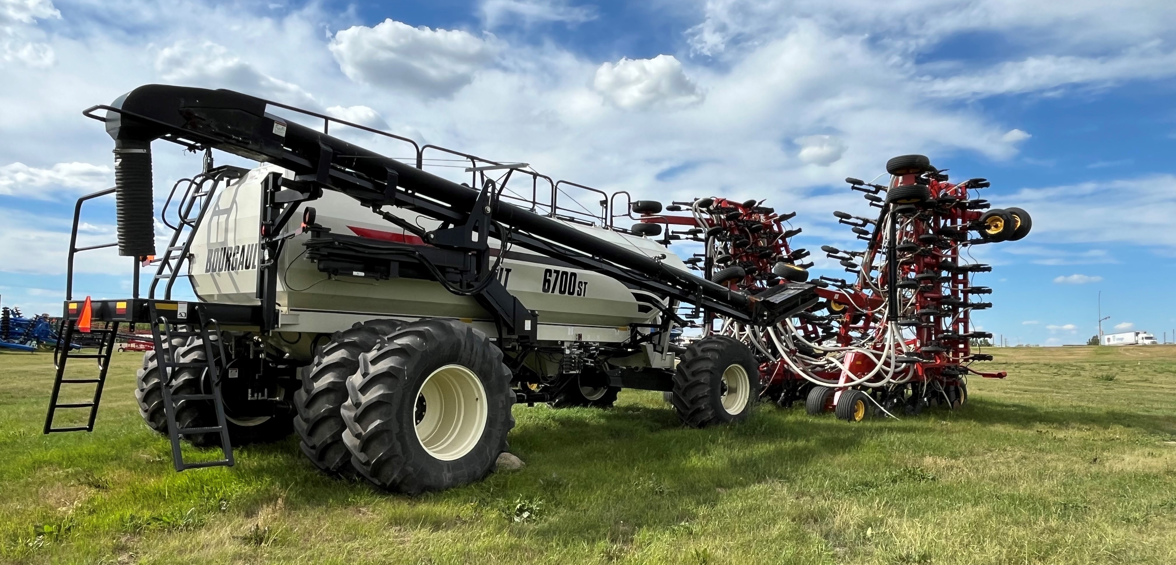 2012 Bourgault 3320 Air Seeder