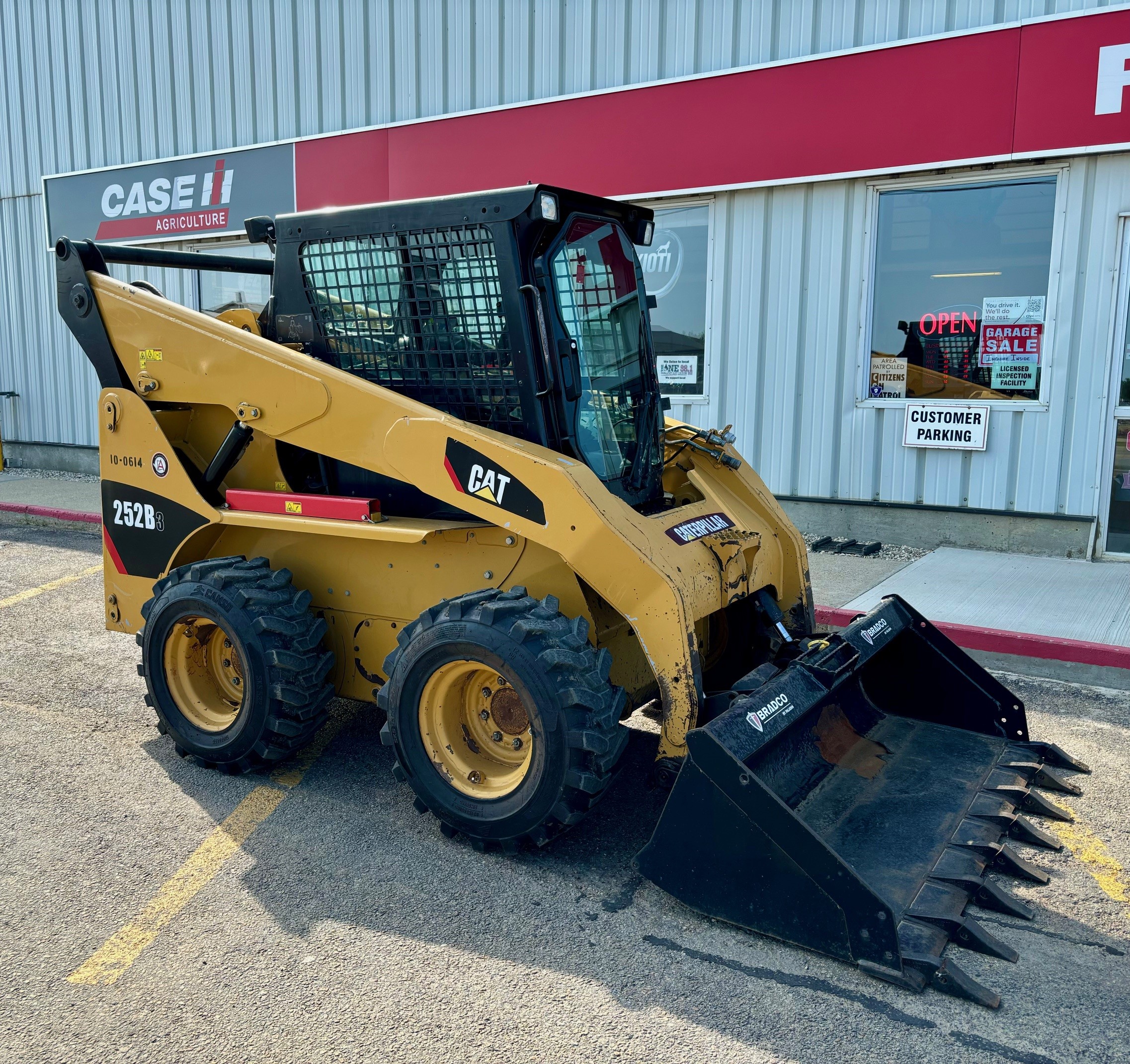 2011 Caterpillar 252B3 Skid Steer Loader