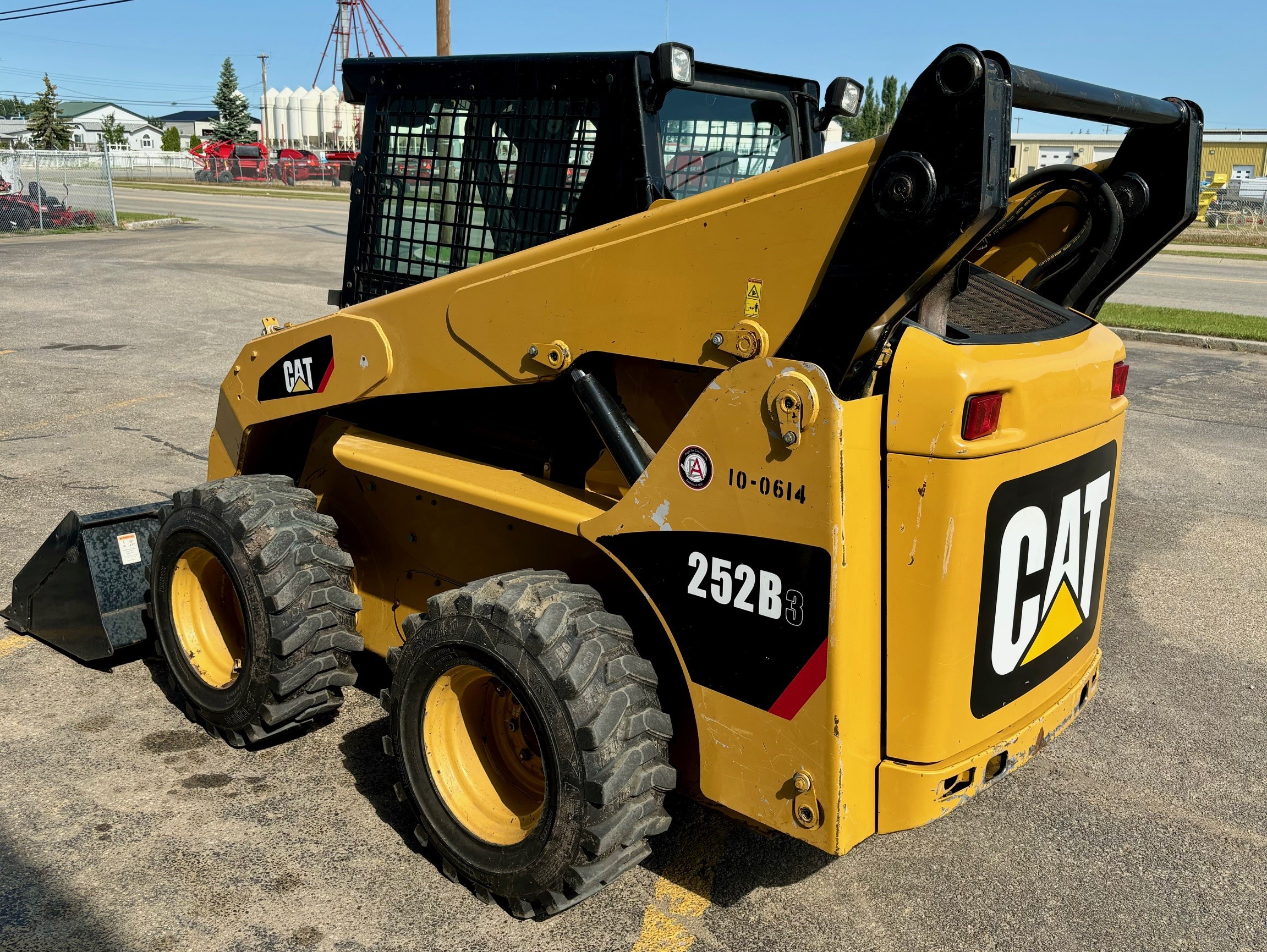 2011 Caterpillar 252B3 Skid Steer Loader