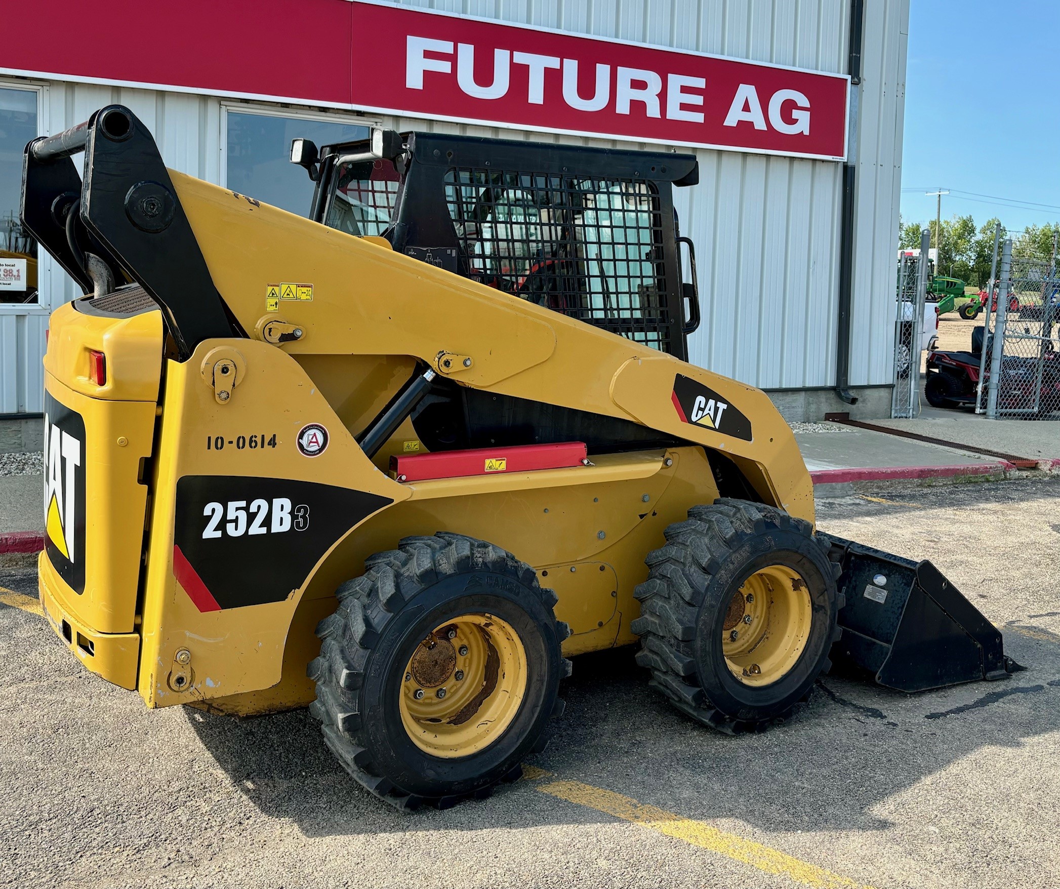 2011 Caterpillar 252B3 Skid Steer Loader